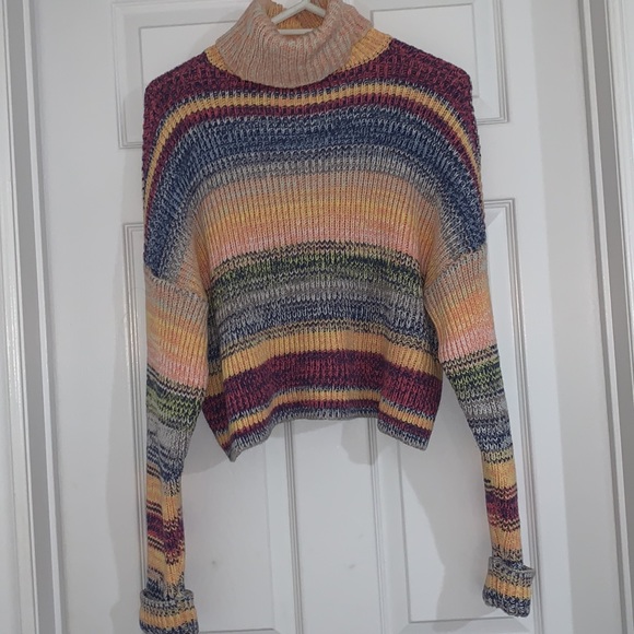 Colourful turtle neck - Picture 2 of 3